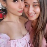 Mouni Roy Instagram - Thank you @w_goa for the warmest welcome; it’s all love, all Shakespeare ♥️ @parineetasethi @globalspa_mag #wgoa #whotels #wescapes #bonvoy W GOA
