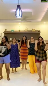 Mrudula Murali Instagram - Our kinda NIGHT• 💃🏻

@shafna.nizam padhivu pole shoot il aanu😈😈 we missed you!!!

#mygirls #mytribe #reelitfeelit #reels #reelsinstagram #reelkarofeelkaro #instareels