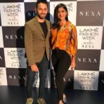 Mrunal Thakur Instagram - What a Fabulous day! ... 8kms run at 5 am and now at #lfw @labelritukumar s show with @rizwanbachav ! . . . . Wearing @labelritukumar Makeup and hair @missblender