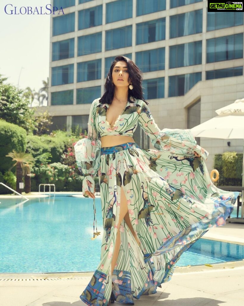 Actress Mrunal Thakur Instagram Photos and Posts May 2021 - Gethu Cinema