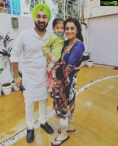 Nikita Thukral Instagram - Happy Guru Purab to everyone 🙏🏻outfit by @jasmyrraofficial