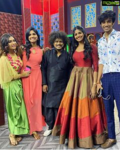 Niranjani Ahathian Instagram - Thank you for having me ❤️ had super fun shooting ❤️❤️ @vijaytelevision @kanithiru10 @rakshan_vj @vijaytvpugazh