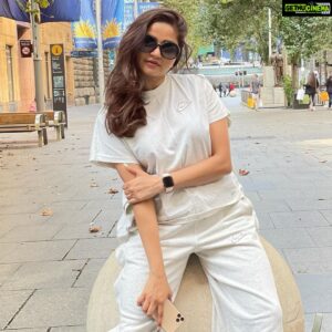 Nithya Ram Instagram - Happy Vibes🌼💫✨ #staysafeeveryone #loveyourself #positivepeopkelivelonger #greatdayout #madaboutpics😘😘😂😂