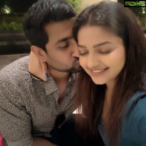 Nithya Ram Instagram - 😊i still remember how we started talking.
Do you??@gauthamn12
Can't forget this date ofcourse ❤️
When we started talking each other, i had no idea u @gauthamn12 would be so important to me.
Thanks for being the perfect partner 💏
Happy talking anniversary ❤️ 😘😉@gauthamn12 
#lovelife❤️ #bestpartner❤️ #thatfeelingwhen #hearingyourvoice #loveyouforever❤️ #thanksformakingmylifesobeautiful