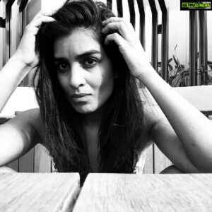 Pallavi Sharda Instagram - Anguish.

We emote it as actors. But to be surrounded by it, insurmountably, as the country of my origin gets pillaged by a virus, a land becomes illegally occupied in an even more atrocious way than before, as I glance at a locked down city through lime-scaled  window panes...
