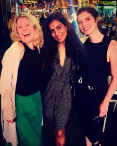 Pallavi Sharda Instagram - First night back in the big smoke and I basked in the privilege of catching up with the funniest humans in Australia. I had the recent pleasure of performing with and being directed by these stalwarts as the lead in their upcoming audio comedy SLUSHY - 2 of my most joyous working weeks. They trusted me with their hilarious script and affirmed my life long proclamation that I too am a very funny lady. Also gave me some solid mates in, well, themselves. All very good things. 🎭👩🏾‍🎤🦹🏻‍♀️ 🦸🏼‍♀️ 🐍

@katemccartney @katemclennan