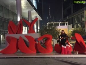 Parvathy Omanakuttan Instagram - Thank you @dubai for making me and so many millions feel safe and loved 💝😇

I have found Great Friends who have become Family ; family I haven’t known in ages ; places that take my breathe away and most importantly I found My Love 💕in This beautiful city🤗

Happy National Day UAE 🇦🇪 & Thank You for making me feel at home ♥️