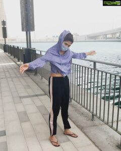 Parvathy Omanakuttan Instagram - Hawa Hawaï .... Actually Hawa “Dubai” #newnormal #gratitude #wind