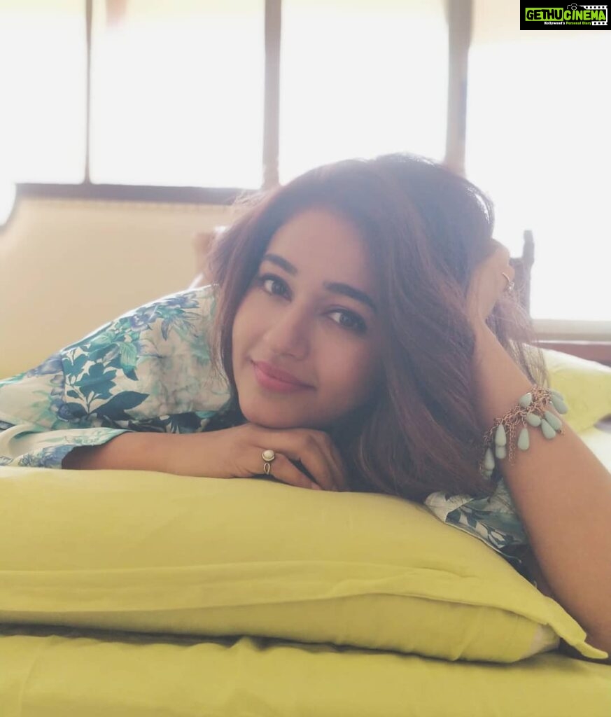 Poonam Bajwa Instagram Thursdaypost ️ 7thfeb2019 Greenisgood💚