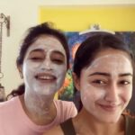 Poonam Bajwa Instagram – With @tridhac #goodmorningbeautifulsouls!😂😂😂🤣😁🌟
#morningtutorial#😁🌟❤️