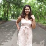 Poonam Bajwa Instagram - 🙂💕💕💕💕 Super happy to have crossed 8 lakh followers on helo!!! http://m.helo-app.com/al/YedvTmS @helo_indiaofficial