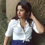 Poonam Bajwa Instagram - #wheretonext👣 📸📸@hairstylebynisha