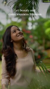 Preetika Rao Instagram - Happy Makar Sankrantri and Happy Pongal India 🪁☺️ 🍡 Apply code preetika20 to get 20 % OFF on products available at www.shankara.in

Let me tell you about Shankara's Ubtan ☺️

I have been using Shankara's Deep Cleanse Facial Ubtan since a while, which is a traditional blend of Ayurvedic herbs combined with modern scientific knowledge. It is a blend of pure herbal ingredients that can be used as a highly nourishing mask or a gentle scrub.

It has a Pitta pacifying aroma with hydrating nutrients which are gentle enough for the face and body both.

Tip : For Dry Skin mix with Milk or Milk cream. Otherwise mix with water to make a fine paste.

Ps : It is recommended to do a patch test before application..

...
...
... 

#pongal2022 #makarsankranti2022 #indianfestivals
...
...

#allnaturalskincare #toxinfree #herbalife #herbalskincare #sensitiveskin #explorepage #acnetreatment #holistichealing