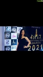 Preetika Rao Instagram - My first award post lockdown 🏆 @internationaliconicaward

Red carpet and the lovely Media made me feel like " Life is Back " 😊 post  #covid19 

Thank-you Iconic Awards and 
Mr Mohommad Nagaman Latif and team for presenting me with the
" International Iconic Beauty of India " award-  I'm humbled 😊🙏 

Didn't expect this one ! :)
...........

Styling Credits :

Stylist : @poojagulabani
Accessories: @swarovski / - @hybajewels
Red Carpet Gown by - @dvfashionstudio @disha_vadgama
Hair & Makup : Vidya Jagtap
 
....
#aboutlastnight #awards #Beintehaa #internationalpopularity #trendingvideos #reelsinstagram #reelkarofeelkaro #reelitfeelit #redcarpet #redcarpetdress #makeuplooks #awardsshow #fanlove  #fancreation #fanvideo