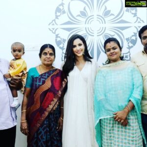 Priya Anand Instagram - Recently, I was a part of a wonderful initiative by @AsianPaints Painting Service where they were celebrating beautiful homes of consumers across Tamil Nadu. Not only did I get to see gorgeous homes and interact with lovely families who greeted me with such warmth and open hearts, but I also got to be part of their celebrations! I was amazed to see some of the spectacular work done by the Asian Paints Painting Service team, from striking colours and textures on the walls to stylish décor and furnishings in the house, each home was aesthetically done up to suit the need and style of its home owners. As a homeowner myself, I was delighted to know how personally involved the Asian Paints team is from the selection process through the execution! I’m going to cherish these memories of meeting  these wonderful families and working with the AP team for a long time to come. 
#AsianPaintsPaintingService #CelebratingBeautifulHomes #TamilNadu #Chennai #Coimbatore #Madurai #Salem @AsianPaints 
@vedya.hmua 
@kiransaphotography