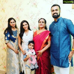 Priya Anand Instagram - Recently, I was a part of a wonderful initiative by @AsianPaints Painting Service where they were celebrating beautiful homes of consumers across Tamil Nadu. Not only did I get to see gorgeous homes and interact with lovely families who greeted me with such warmth and open hearts, but I also got to be part of their celebrations! I was amazed to see some of the spectacular work done by the Asian Paints Painting Service team, from striking colours and textures on the walls to stylish décor and furnishings in the house, each home was aesthetically done up to suit the need and style of its home owners. As a homeowner myself, I was delighted to know how personally involved the Asian Paints team is from the selection process through the execution! I’m going to cherish these memories of meeting  these wonderful families and working with the AP team for a long time to come. 
#AsianPaintsPaintingService #CelebratingBeautifulHomes #TamilNadu #Chennai #Coimbatore #Madurai #Salem @AsianPaints 
@vedya.hmua 
@kiransaphotography