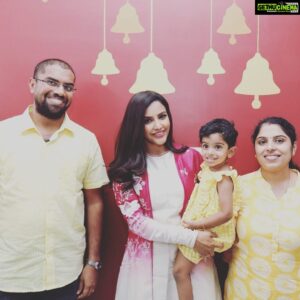 Priya Anand Instagram - Recently, I was a part of a wonderful initiative by @AsianPaints Painting Service where they were celebrating beautiful homes of consumers across Tamil Nadu. Not only did I get to see gorgeous homes and interact with lovely families who greeted me with such warmth and open hearts, but I also got to be part of their celebrations! I was amazed to see some of the spectacular work done by the Asian Paints Painting Service team, from striking colours and textures on the walls to stylish décor and furnishings in the house, each home was aesthetically done up to suit the need and style of its home owners. As a homeowner myself, I was delighted to know how personally involved the Asian Paints team is from the selection process through the execution! I’m going to cherish these memories of meeting  these wonderful families and working with the AP team for a long time to come. 
#AsianPaintsPaintingService #CelebratingBeautifulHomes #TamilNadu #Chennai #Coimbatore #Madurai #Salem @AsianPaints 
@vedya.hmua 
@kiransaphotography