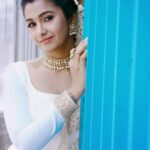 Priya Bhavani Shankar Instagram – Look put together and designed with lots of patience by @anjushankarofficial 😍
Jewelery – @rimliboutique 
Makeup – @perfektmakeover 
Photographer – @arunprasath_photography thank you guys 😊