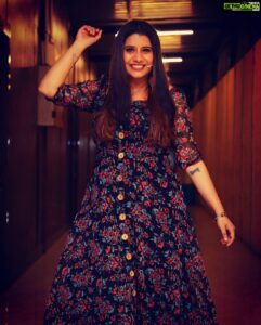 Priyanka Deshpande Instagram - Wherever life plants you, bloom with grace🌸
.
.
.
Outfit: @swaadh 🌸
📸: @vishnukanth_gk 🌸