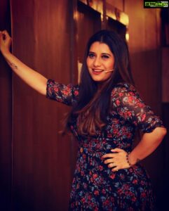 Priyanka Deshpande Instagram - Wherever life plants you, bloom with grace🌸
.
.
.
Outfit: @swaadh 🌸
📸: @vishnukanth_gk 🌸