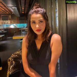Raiza Wilson Instagram - Red is always going to be my absolute favourite lip colour 💋

PC: @rp3825  #shotoniphone