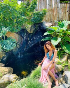 Raiza Wilson Instagram - Lagoon life 
@kurumba_maldives

Styled - @Stylekarma.bynupur
Asst- @bhavini.12 
Outfit-@angel_croshet