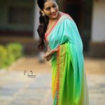 Rashmi Gautam Instagram - neon saree by @shrutiigclothing Pic captured by 📸 @v_capturesphotography #rashmigautam #lifeismagical #fridaynites #comedynites #extrajabardasth #saree