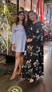 Rekha Krishnappa Instagram - Being with my doll is heaven... ❤️
My treasure is my daughter ❤️
Happiness is mother daughter time❤️
I proudly say that I am, my daughter's best friend❤️ 😘😘
@poojavkumarrrr
.
.
.
.

#daughterlove #motherdaughterlove #motgerdaughtertime