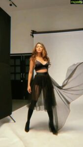 Ruhi Singh Instagram - Listen to me now.