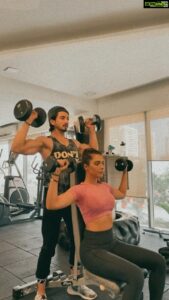 Ruhi Singh Instagram - Workout buddy @mr_faisu_07 🧚‍♂️
#2022 is a year of transformation. We are sticking to our resolutions. Are you? Even if you missed a day or two, you can always start again ☺️ #fitness #gymmotivation #health #bangbaang