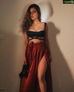 Ruhi Singh Instagram - If that's all there is my friends, then let's keep dancing ✨