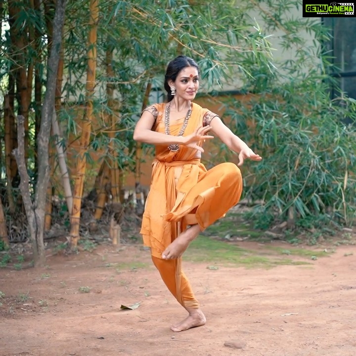 About the Dance Director | Shakthi Shetralaya Dance School