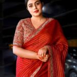 Shamna Kasim Instagram – Saree never tells u to fit in… 
It makes u to stand out….

Outfit: @silkycalicut 
Makeup & hair : @avinash_s_chetia 
Styling: @vasudevan.arun