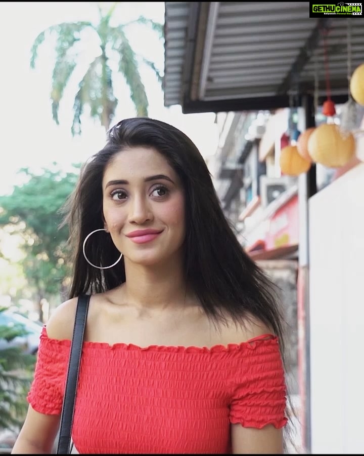 Pin by Divyanshi kaira and mishbir on kaira | Stylish girl, Indian gowns  dresses, Shivangi joshi instagram