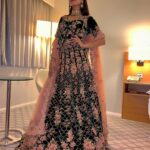 Shivangi Joshi Instagram - STYLED BY :- @nehaadhvikmahajan . OUTFIT :- @payalkeyalofficial @asianacoutureofficial . JEWELLERY :- @vbhushan.ornaments London, United Kingdom