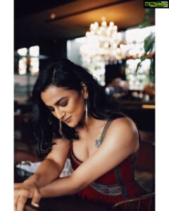 Shraddha Srinath Instagram - Photography: @clintsoman
Hair and Make Up: @muaxsofie___
Styled by:  @papapants
Outfit: @lathaputtanna
Earrings: @sangeetaboochra

Assisted by: @pleatz_drape_artist
Location courtesy: @raahi_blr