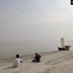 Sid Sriram Instagram - Just about a week ago, I returned to Chennai after an incredibly enriching and inspiring trip. I went out to Bhagalpur to be a part of the wonderful @moitrashantanu’s #songsoftheriver project. For me, this project was a leap of faith. Shantanu and I had never worked together before, but a couple months prior we did a zoom call, where he explained to me the essence of his project where he’d cycle from Gomukh (source of the Ganga) to Gangasagar, making music and telling stories along the way. Even through a video call I could feel that his energy was magnetic, brimming with curiosity and love. When we finally met in person, his energy and perspective were even more powerful/inspiring. As we floated on the Ganga, we spoke about life, music, resilience of the human spirit, the universe. He spoke of the importance of meeting people without an agenda, other than being open and taking in new experiences. The beauty of uncovering and telling stories untold. The whole team he had assembled for this project moved as a family unit. everyone operated from a fundamental foundation of love, and they all embraced my dad and I with pure warmth. The four days I spent with these folks will forever be etched in my heart. The song that was created over the course of these days is a product of this unfettered energy. On our final evening together Shantanu left me with words that have been playing in my head since, “numbers don’t have faces” he said as we watched the sunset, sitting on a small boat swaying on the Ganga. All love to @moitrashantanu, @moitrasarada, @seen_by_p, @shripad_mudhalwadkar, @windowseattraveller, @ritiksingh99, @suchisuvro, @yogidholakia, @abhrabhattacharya, @debjani441 Images captured by @seen_by_p