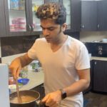 Silambarasan Instagram – From chicken to Paneer 😉

That loyal Camera man @syednivaaz 🤦🏻

#throwbackthursday #cooking