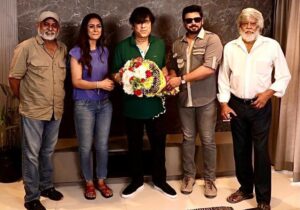Simran Instagram - Like a child me 🤩standing next to Navarasa Nayagan #Karthik sir 
I have always admired Murli Karthik sirs work 
Now I am pinching myself to see if am really working with him 🤗

@actorprashanth #Thiagarajan Sir #RaviYadav