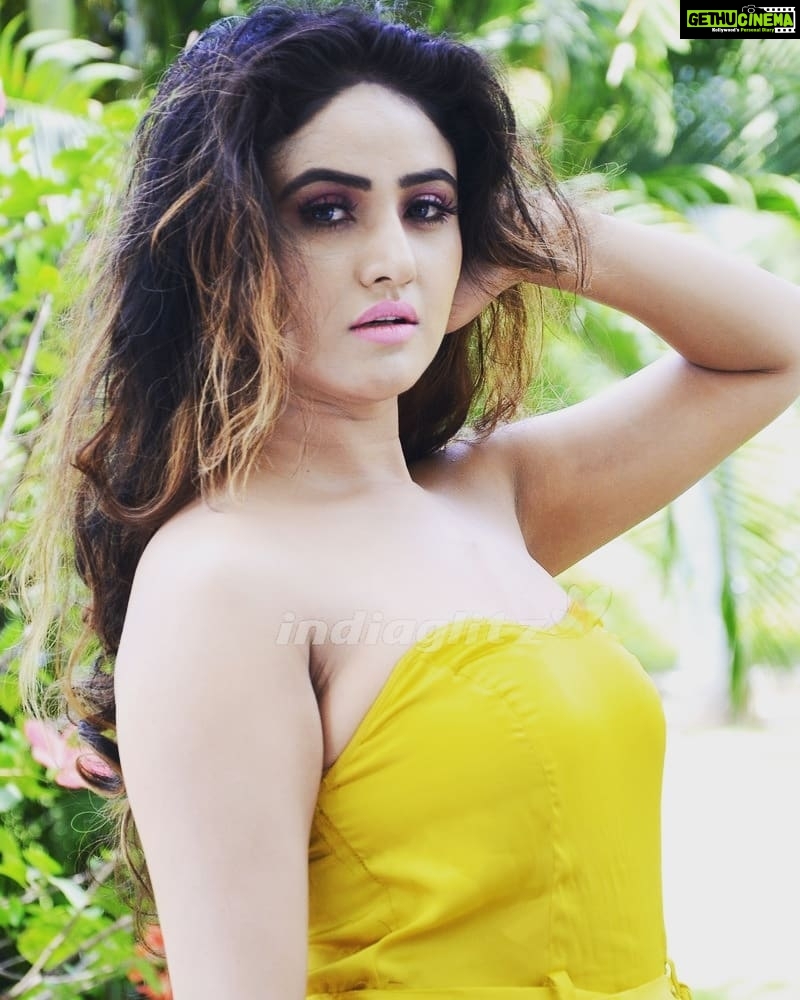 Sony Charishta Instagram The Yellow Bird 💛💛💛 Sonycharishta Actress Stylish Style Beauty