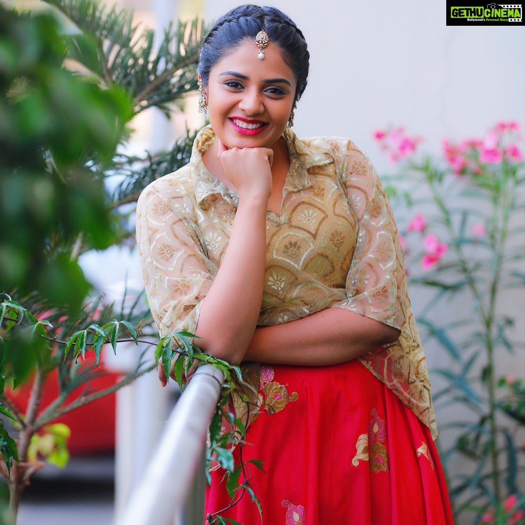 Sreemukhi Sex - Actress Sreemukhi Instagram Photos and Posts April 2017 - Gethu Cinema