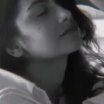 Sriti Jha Instagram - Waqt ki qaid me zindagi hai magar… Thank you @manya_rajesh_ for editing this