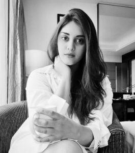 Surabhi Instagram - Sunday 🖤☕