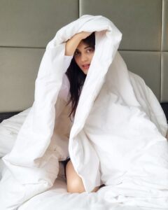 Surabhi Instagram - Special Sunday plans *not getting out of bed* 😬 #sundayvibes #cozyme