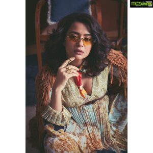 Surveen Chawla Instagram - Jojo is back! And so is Sacred Games with season 2! Releasing 15th August, only on Netflix!  #SacredGames2 @netflix_in