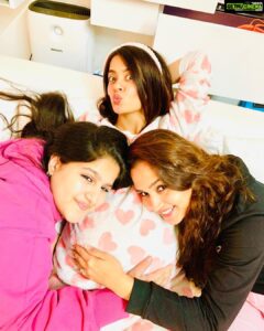 Surveen Chawla Instagram - So much love and more for the little heart ❣... @iammuskaanp @gazala24