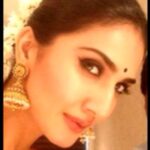 Vaani Kapoor Instagram - #love the #indianlook #selfie