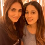 Vaani Kapoor Instagram - Sometimes unexpected moments are the sweetest 🍭🧿🤗💗💜🌈🌟 with ma Cherie .. love you @meher89
