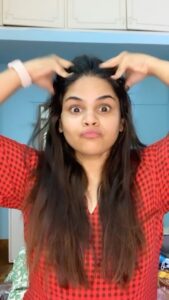 Vidyulekha Raman Instagram - Many of you have asked me how I manage hair loss during weight loss. And the answer is REGULAR OILING of hair and scalp! With the amount of chemical treatments my hair goes through in shoot, the @thetribeconcepts 90 day miracle oil came to my rescue! It’s helped with promoting hair growth and giving my hair some shine! With the oil you get to indulge in an Extra Virgin Black Sesame Oil infused with Hibiscus, Fenugreek and Indian Gooseberry. I’m halfway done with my bottle as you can see!