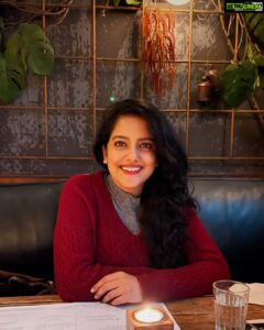 Vishakha Singh Instagram - Food food and more food!
Mumbai inspired flavours in London..a fun eve out with my fav girls @kricketlondon 🇬🇧❤️ 🇮🇳